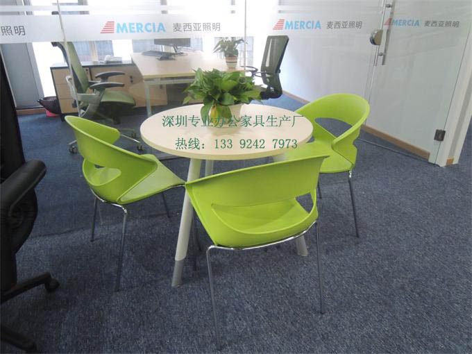 實(shí)拍個性化辦公家具洽談桌 實(shí)拍個性化辦公家具洽談桌